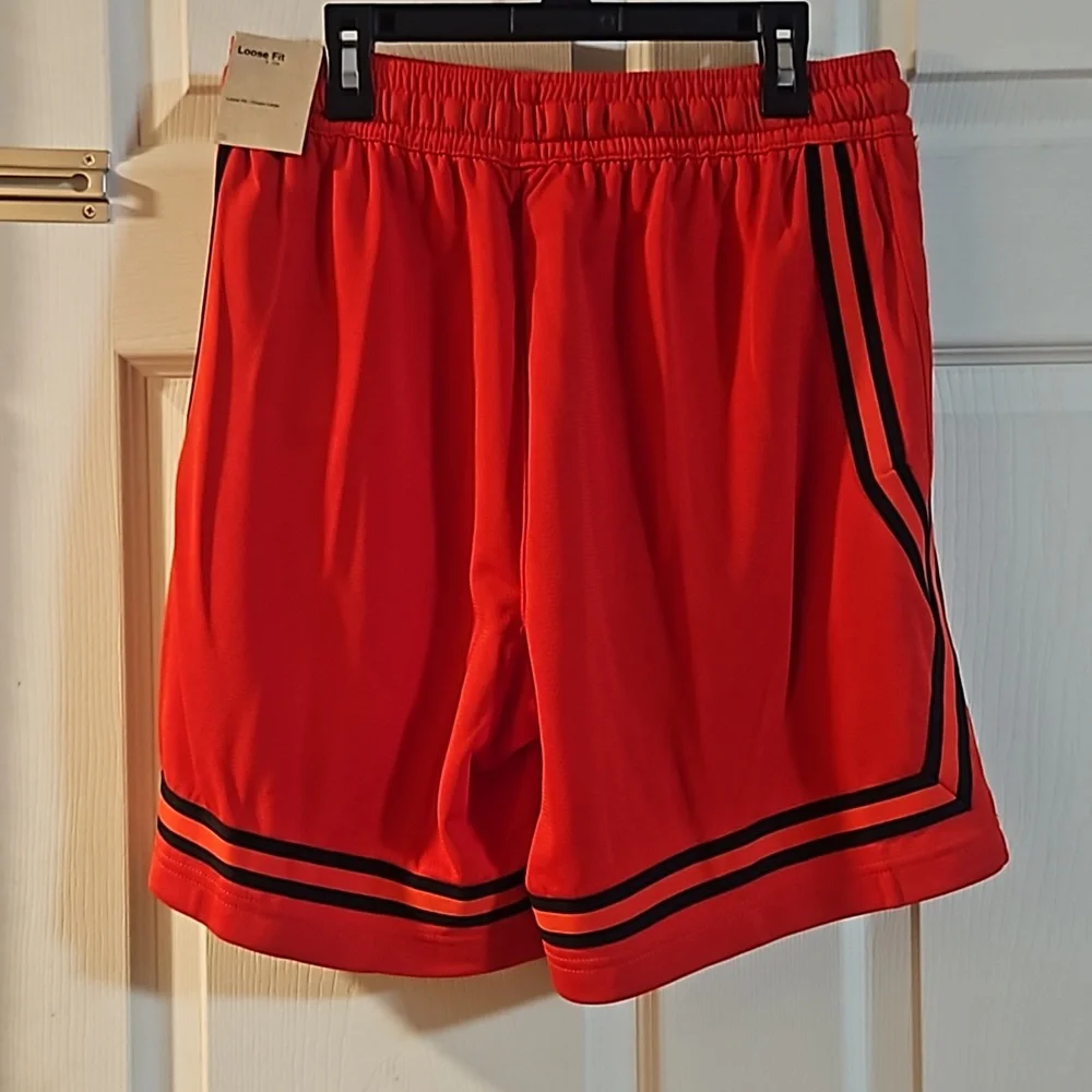 Nike Women's Fly Crossover Basketball Shorts: RED/BLACK: NEW WITH TAGS: SIZE M